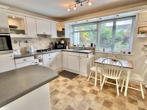 Breakfast Kitchen- click for photo gallery